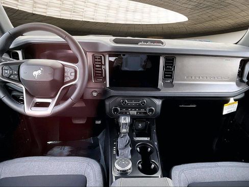 New 2025 Ford Bronco Big Bend image 5