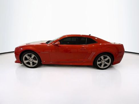 Used 2010 Chevrolet Camaro SS w/ Interior Accent Trim Package RWD image 4
