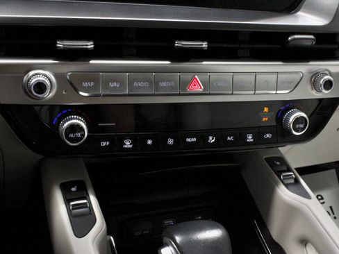Used 2024 Kia Telluride S AWD/4WD image 31