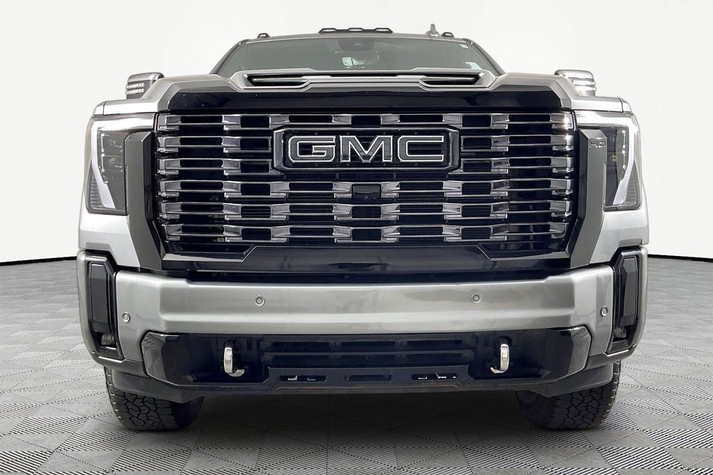Certified 2025 GMC Sierra 2500 Denali Ultimate AWD/4WD image 2