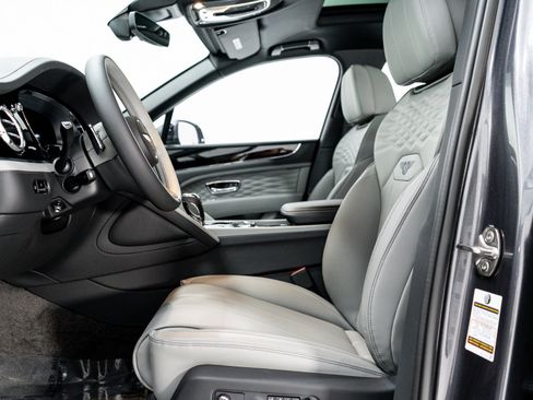 New 2025 Bentley Bentayga Extended Wheelbase image 15