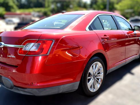 Used 2011 Ford Taurus Limited w/ 303A Rapid Spec Order Code image 12