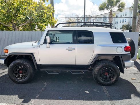 Used 2008 Toyota FJ Cruiser 4WD image 5