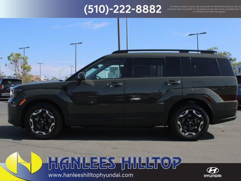 Used 2025 Hyundai Santa Fe SEL image 2