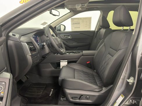 New 2026 Nissan Rogue Platinum w/ Platinum Premium Package image 13