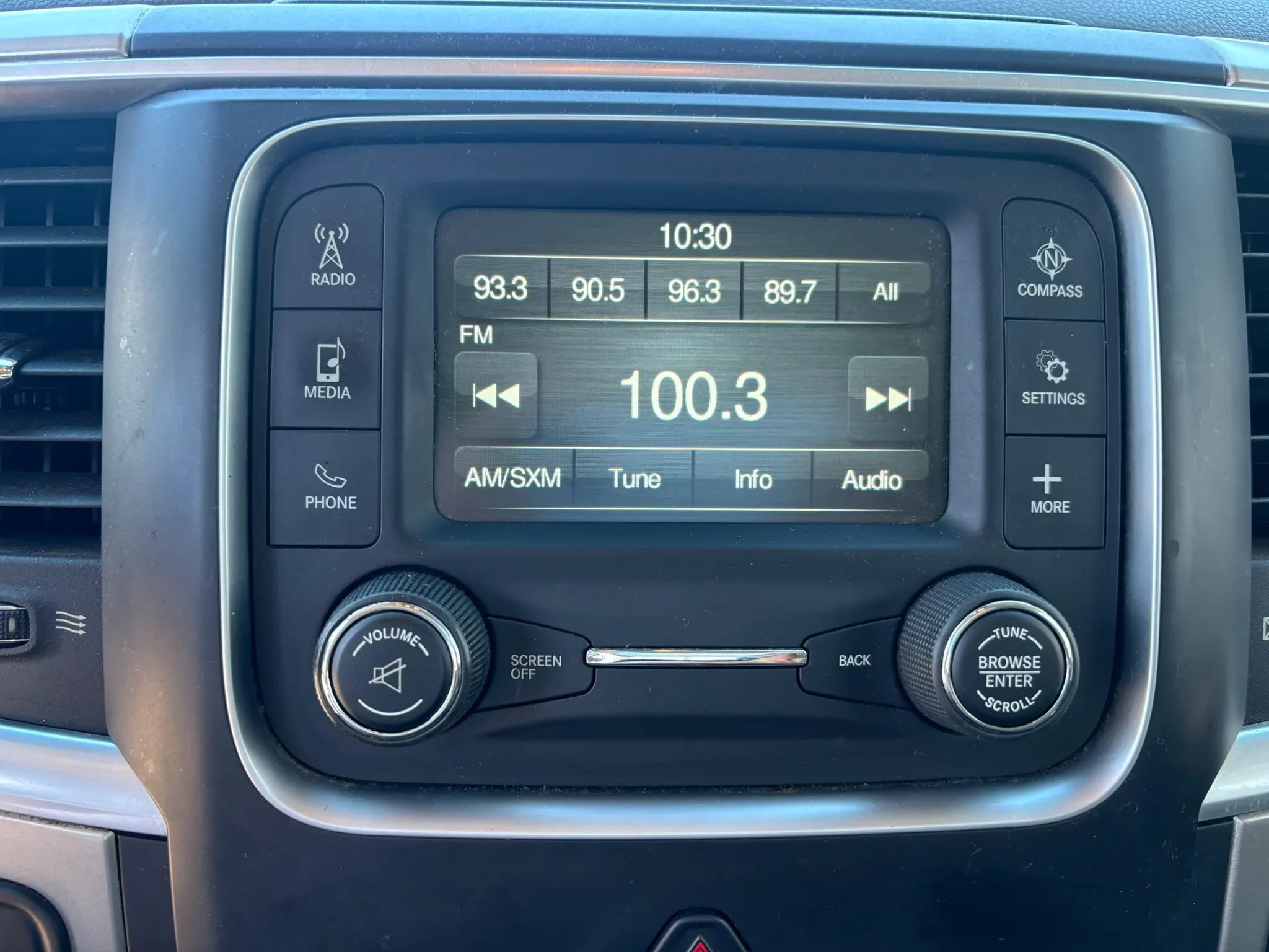Used 2017 RAM 2500 SLT AWD/4WD image 25