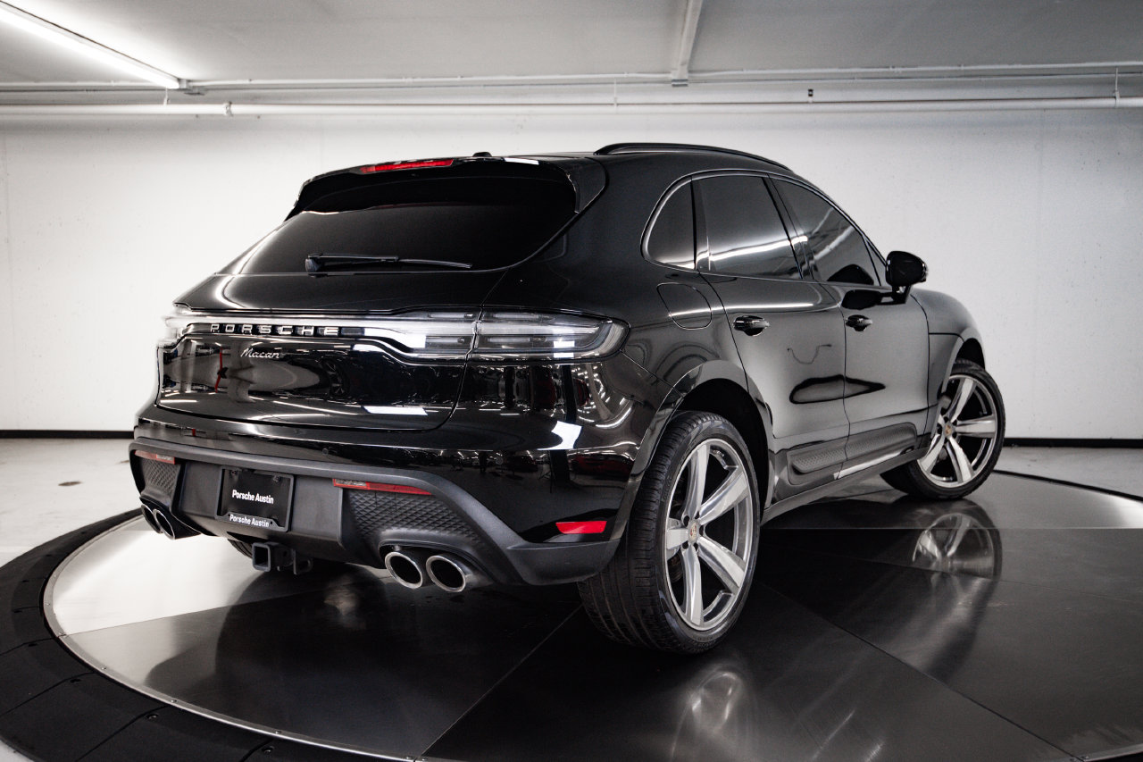 Certified 2024 Porsche Macan AWD/4WD image 7