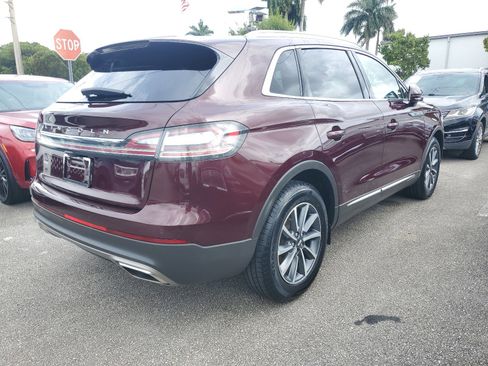 Used 2021 Lincoln Nautilus FWD image 6