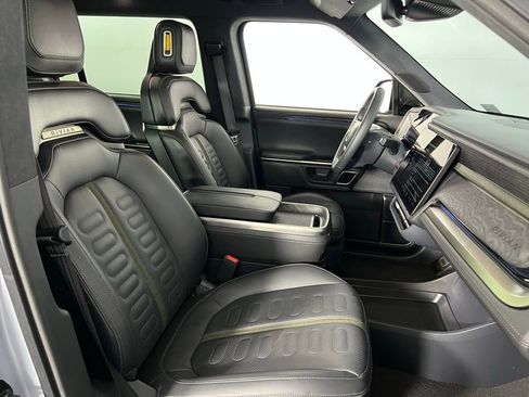 Used 2023 Rivian R1S Launch Edition image 36