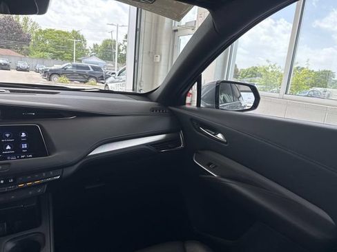 Used 2023 Cadillac XT4 Premium Luxury w/ Technology Package AWD/4WD image 33