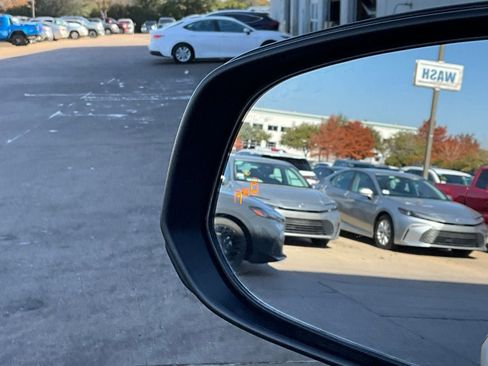 Used 2025 Toyota Tacoma TRD Off-Road image 18