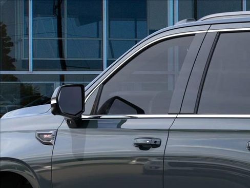 New 2026 GMC Yukon AT4 Ultimate image 12