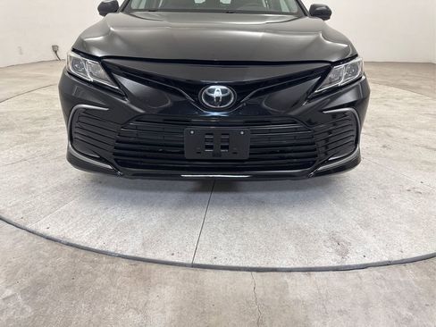 Used 2022 Toyota Camry LE FWD image 16