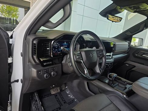 Used 2023 Chevrolet Silverado 1500 ZR2 w/ Technology Package AWD/4WD image 23