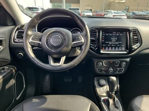 Used 2019 Jeep Compass Limited AWD/4WD image 10