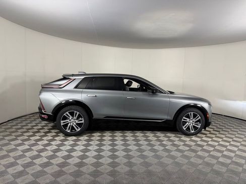 Used 2024 Cadillac Lyriq Tech RWD image 3