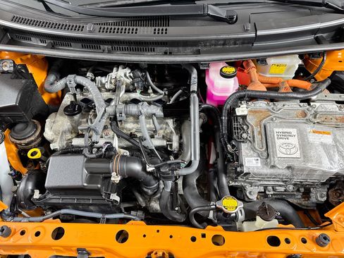 Used 2015 Toyota Prius C Two image 14