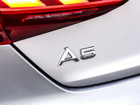 Used 2022 Audi A5 2.0T Premium image 11