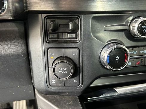 Used 2023 Ford F350 Lariat AWD/4WD image 24