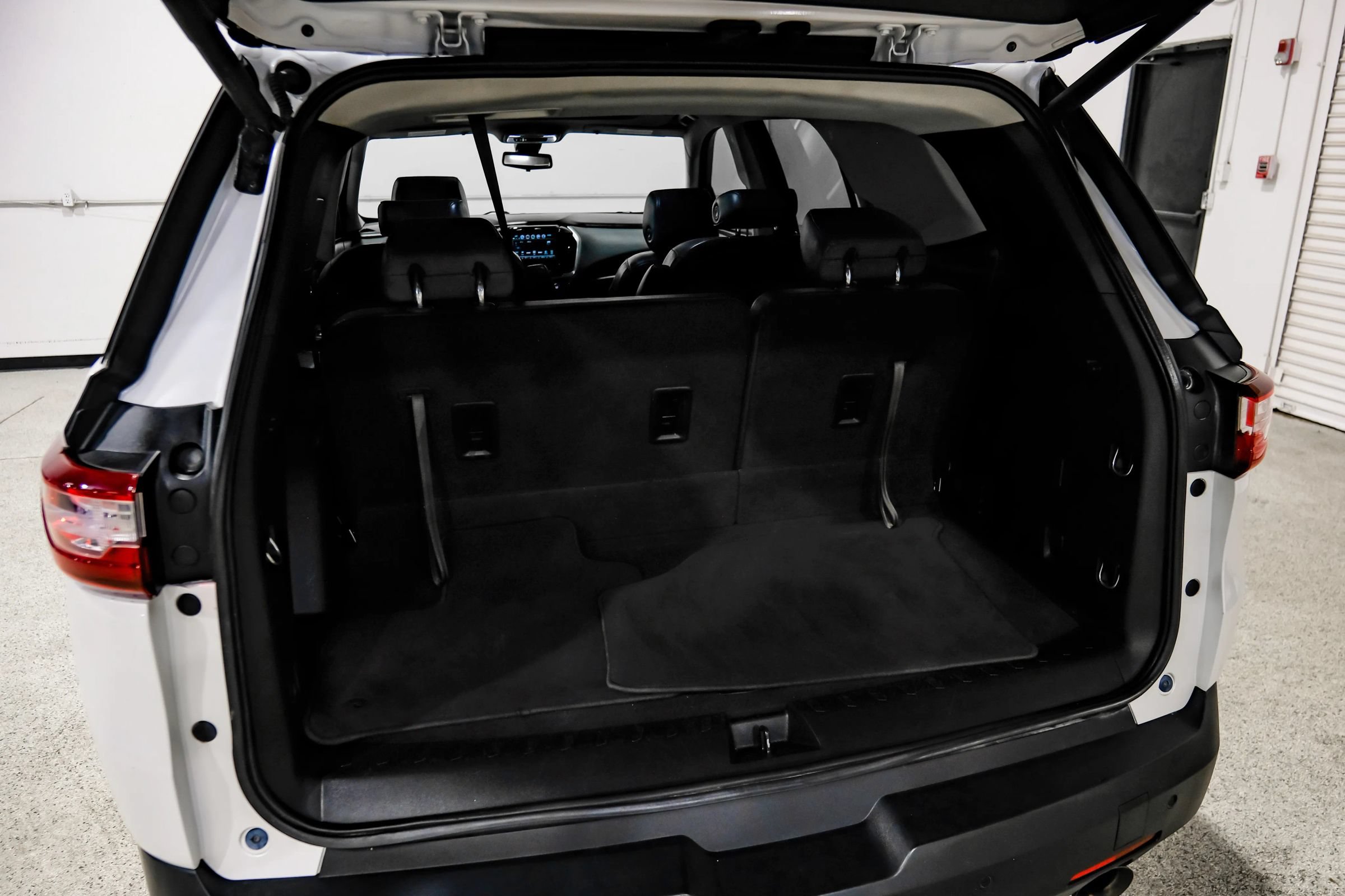 Used 2018 Chevrolet Traverse LT FWD image 70