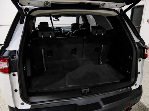 Used 2018 Chevrolet Traverse LT FWD image 70
