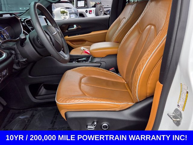 Used 2022 Chrysler Pacifica Pinnacle AWD/4WD image 9