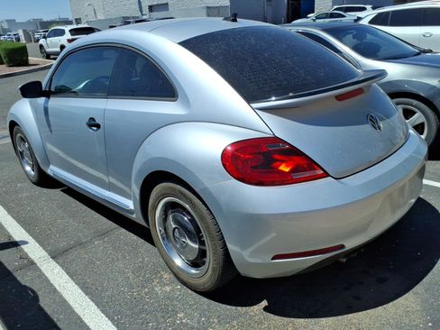 Used 2015 Volkswagen Beetle 1.8T Classic image 3