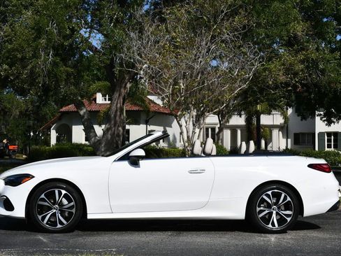 Used 2024 Mercedes-Benz CLE 300 4MATIC Cabriolet w/ Driver Assistance Package image 30