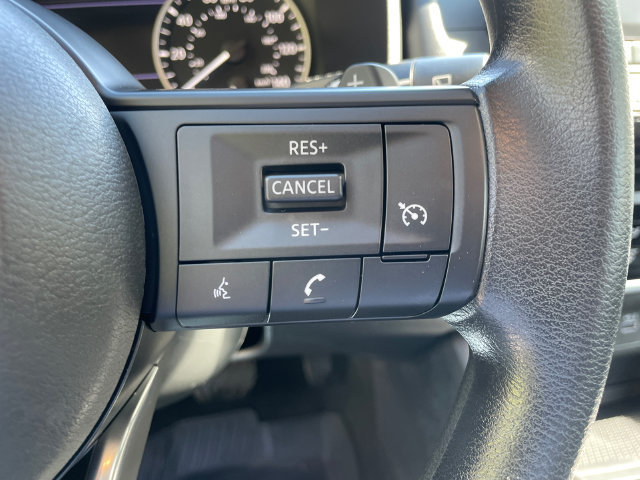 Used 2023 Nissan Rogue S AWD/4WD image 28