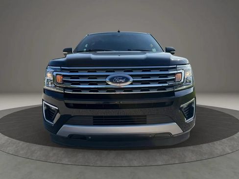 Used 2019 Ford Expedition Max Limited w/ Equipment Group 301A RWD image 8