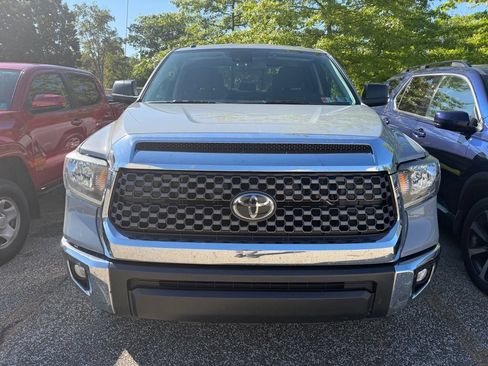 Used 2019 Toyota Tundra SR5 AWD/4WD image 2