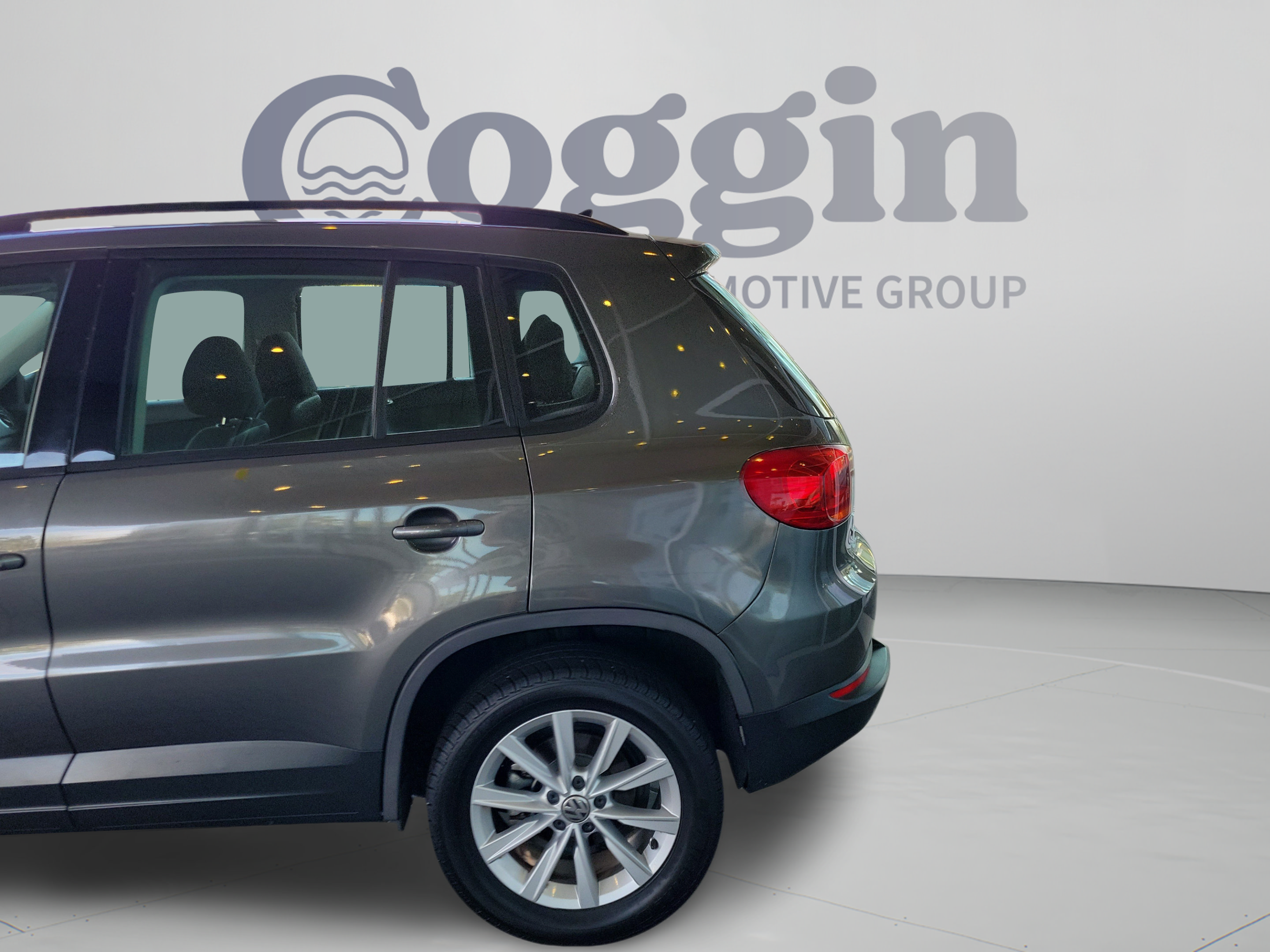 Used 2018 Volkswagen Tiguan Limited AWD/4WD image 33