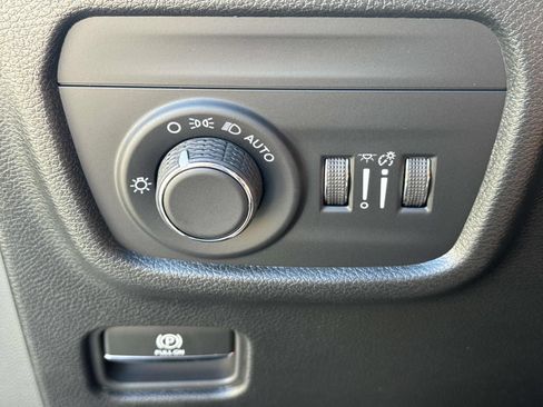 New 2026 Jeep Grand Cherokee Altitude RWD image 21