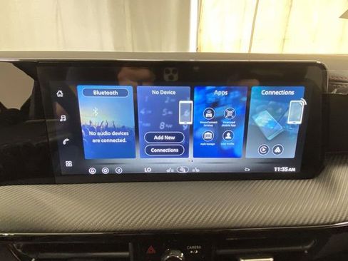 New 2026 Nissan Kicks SR w/ Cold Weather Package FWD image 14