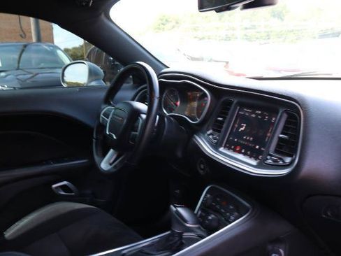 Used 2018 Dodge Challenger R/T Scat Pack w/ Leather Interior Group RWD image 20