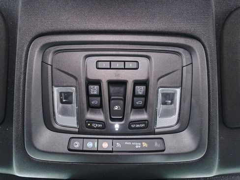 Used 2024 GMC Sierra 2500 AT4 w/ AT4 Premium Plus Package image 18