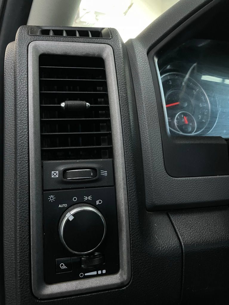 Used 2018 RAM 1500 4x4 Crew Cab w/ Protection Group image 18