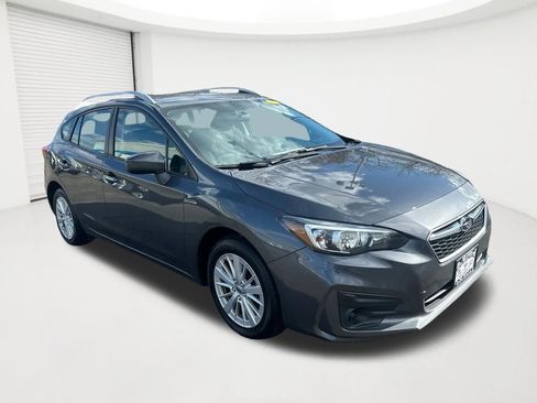 Used 2018 Subaru Impreza 2.0i Premium image 3