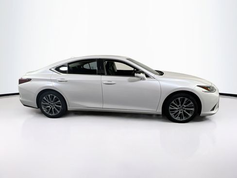 Used 2019 Lexus ES 350 image 4