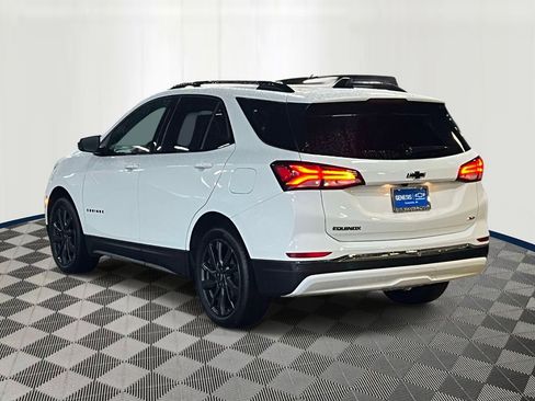 Used 2023 Chevrolet Equinox RS w/ LPO, Floor Liner Package FWD image 4