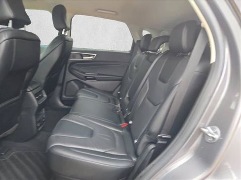 Used 2022 Ford Edge Titanium AWD/4WD image 16