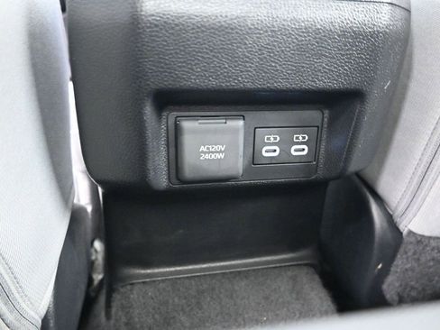 Certified 2025 Toyota Tacoma TRD Off-Road image 17