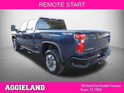 Used 2022 Chevrolet Silverado 2500 Custom w/ Custom Convenience Package AWD/4WD image 6