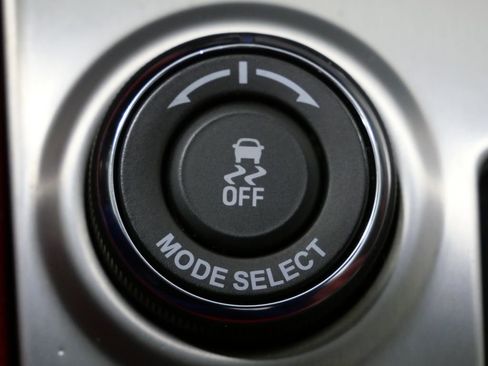 Used 2016 Chevrolet Corvette Stingray Convertible w/ 2LT Preferred Equipment Group image 21