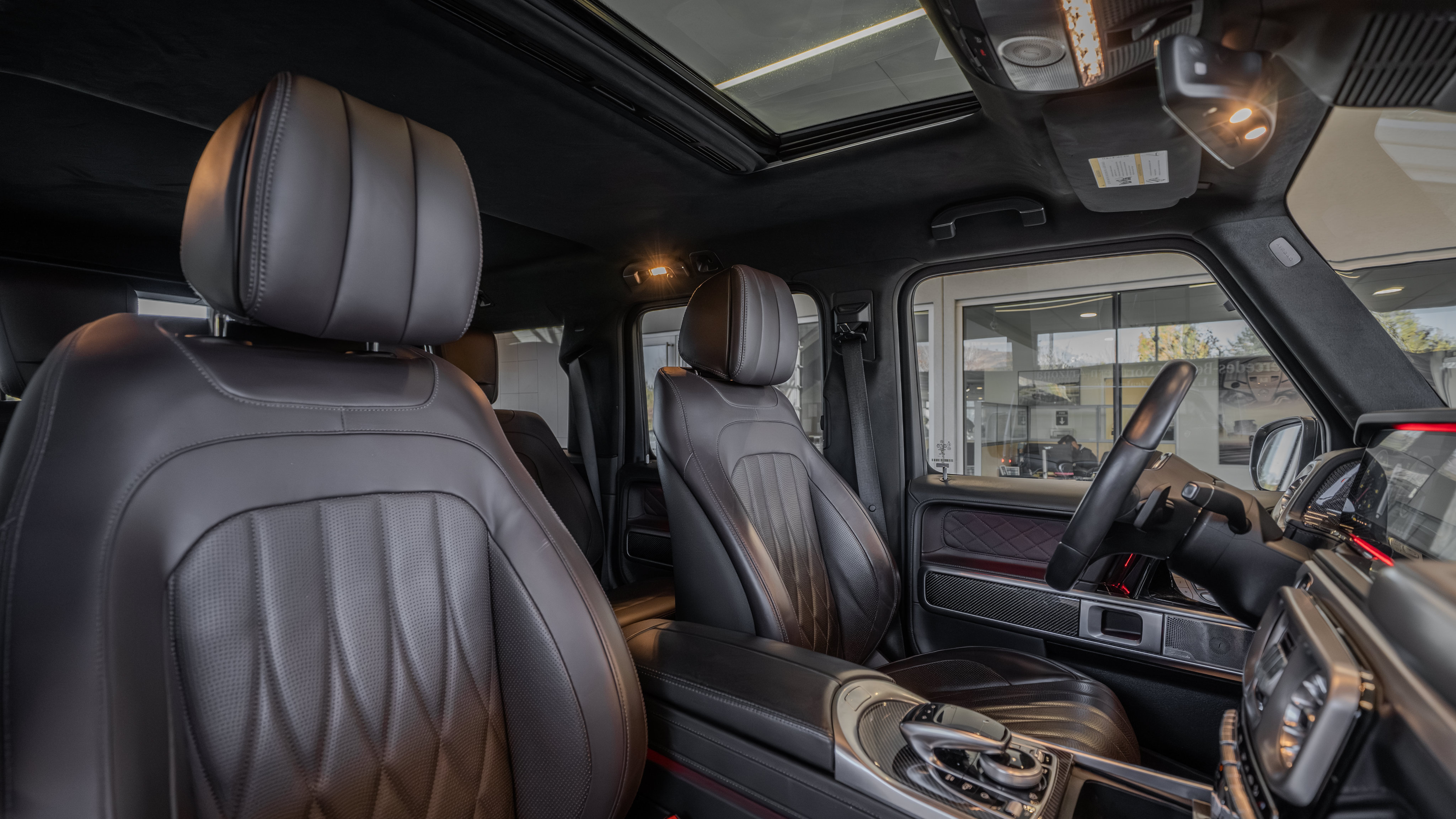 Used 2023 Mercedes-Benz G 550 image 32