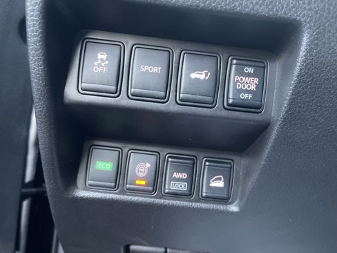 Used 2015 Nissan Rogue SV w/ SV Premium Package image 20