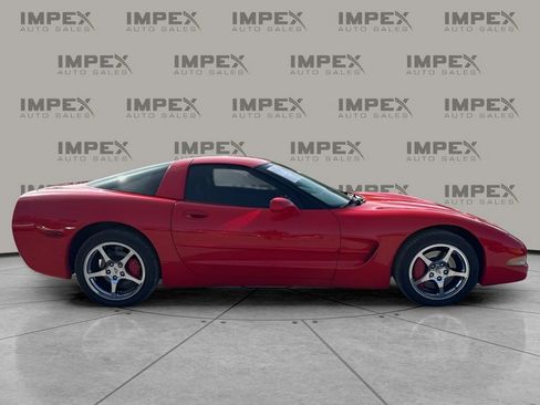 Used 1998 Chevrolet Corvette Coupe w/ Roof Pkg RWD image 6
