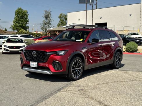 Certified 2025 MAZDA CX-70 Plug-In Hybrid w/ Premium Plus image 8