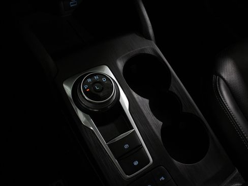 Certified 2022 Ford Escape Titanium image 17