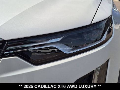 Used 2025 Cadillac XT6 Luxury AWD/4WD image 15